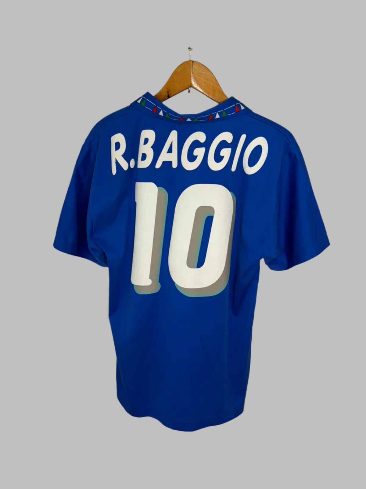 Italy 1994 official product | BAGGIO