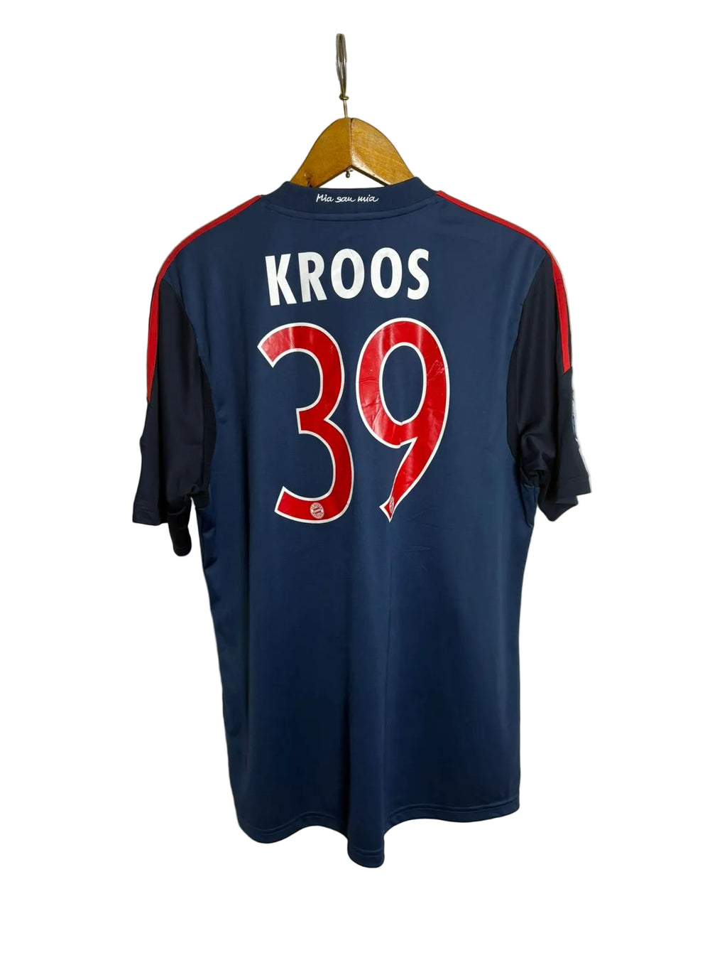 Bayern Munich 2013/2014 Third jersey
