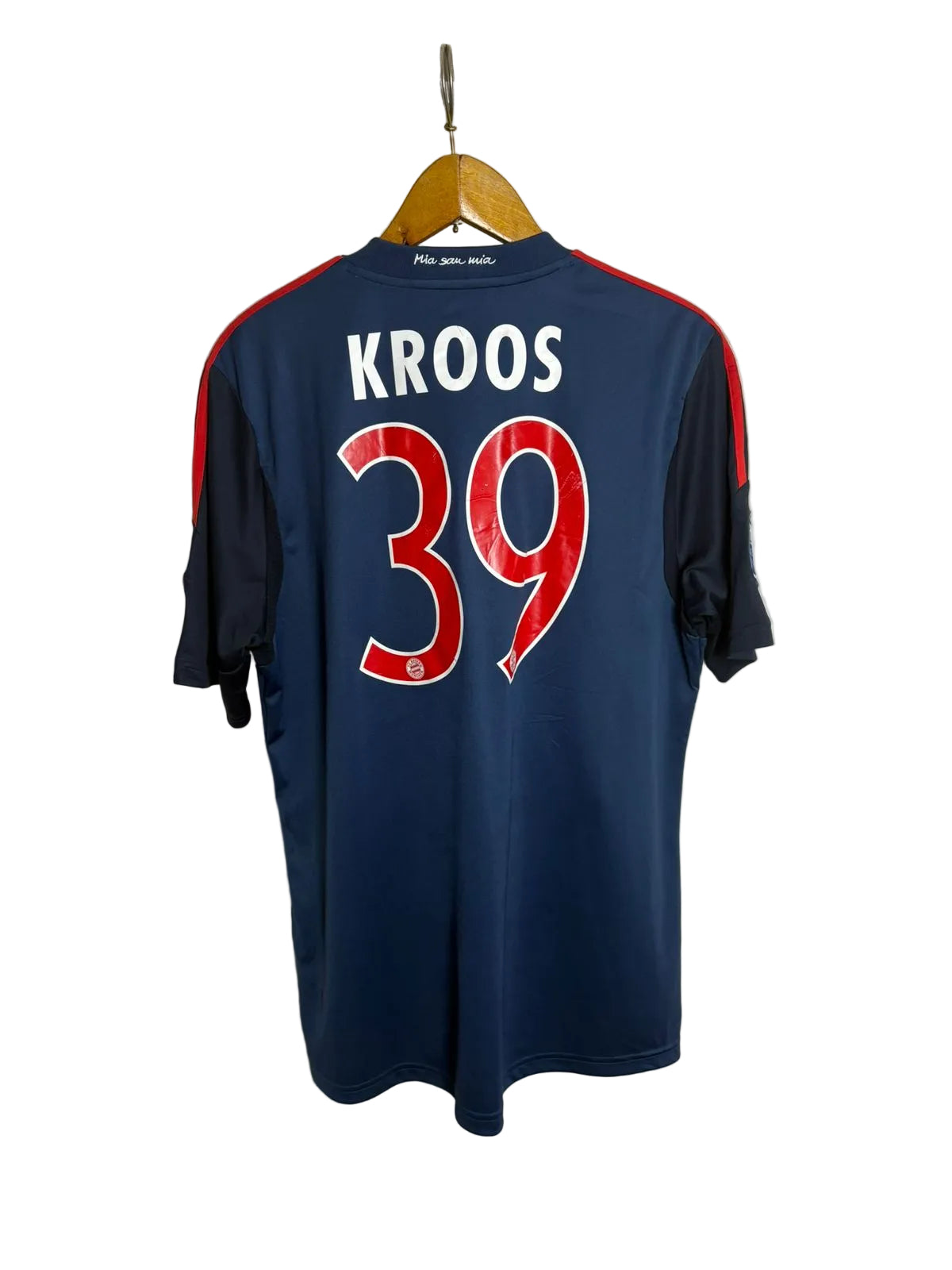Bayern Munich 2013/2014 Third jersey